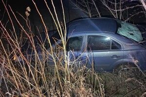 У Луцьку нетверезий водій злетів з дороги