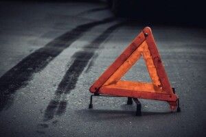 Рівненські патрульні жорстко затримали порушника, який утікав від волинських (Відео)