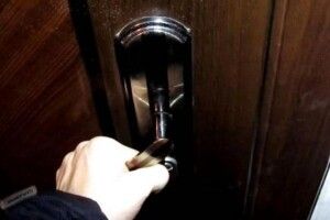У Луцьку, щоб допомогти чоловіку, довелося викликати рятувальників