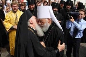 Владика розповів, як Варфоломій студентом «чистив» холодильник митрополита Володимира