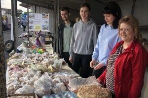 На Волині студенти та викладачі коледжу вторгували за свою продукцію 18 600 гривень для ЗСУ (Фото)