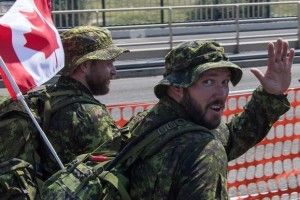 Канадським бороданям дозволили служити в армії