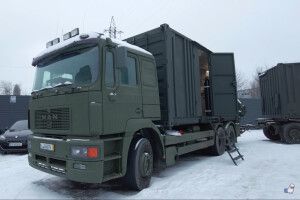 Зброя перемоги: вантажівку переробили на унікальну автомайстерню для ЗСУ