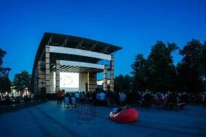 У Ковелі розпочали реалізацію проєкту «Кіно просто неба»