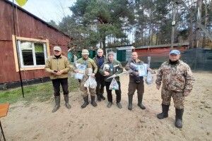 Переможець спіймав три щуки: на волинському озері 20 рибалок випробували вдачу