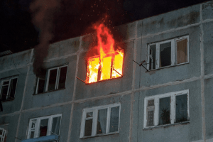 У Луцьку вночі горіла квартира у Привокзальному районі