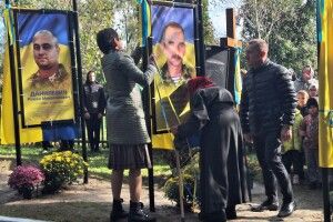 В Облапах на Волині відрили Алею Слави