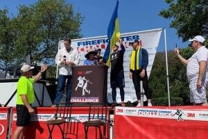 Українські рятувальники вибороли четверте місце на міжнародних змаганнях вогнеборців у США
