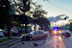 Водій Audi не надав перевагу у русі: у Луцьку трапилася ДТП (Фото)