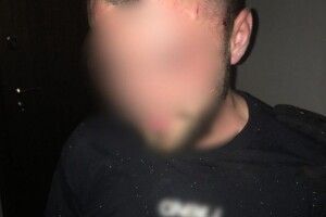 У Луцьку дебошир побив співмешканку та поліцейського
