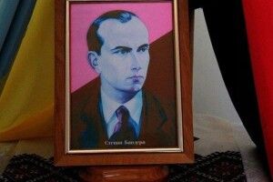 У молодих росіян знайшли портрет Степана Бандери й звинуватили у тероризмі