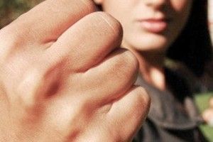Ногами в живіт: звідки ж така жорстокість?