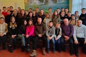 Волинський захисник зустрівся із учнями у рідній школі