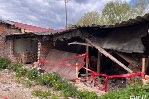 У центрі Володимира обвалилися гаражі районної ради