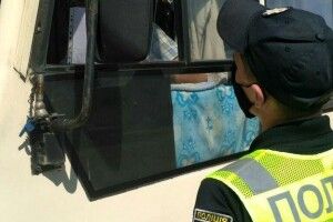 На Луцькій автостанції патрульні перевіряють автобуси