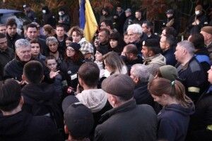 Зеленський став на рейки Антимайдану і намагається приховати свої злочини – Петро Порошенко