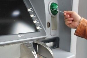 Житель Горохівщини продавав скутер, а залишився без грошей