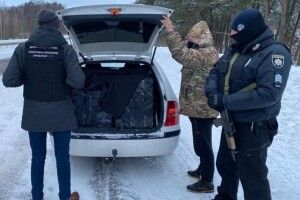 Затримали волинянина, який перевозив 5 тисяч пачок контрабандних сигарет (Фото)