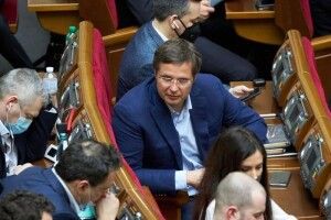 Скандал із Холодовим: ще одного нардепа виключено із партії «Слуга народу»