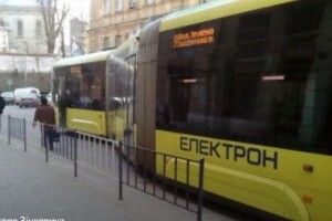 Хоч і найдовший, але все одно потрапив у халепу