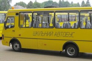 Вишнівська та Любомльська ОТГ отримають нові шкільні автобуси