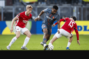 Донецький «Шахтар» зіграв у бойову нічию в Нідерландах і виходить у півфінал Ліги Конференцій