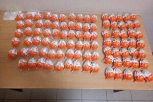 Одесит «забув заплатити» за сотню «Kinder-сюрпризів»