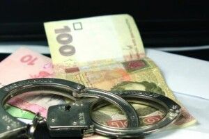 Волинянин пропонував патрульному 2 тисячі гривень хабара