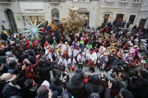У Львові врочисто встановили Різдвяного Дідуха
