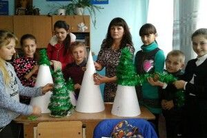 Ветлівські та мукошинські школярі взялися за збереження та порятунок хвойних дерев