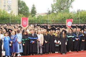 У Луцьку понад три тисячі першокурсників ВНУ склали присягу (Фото)