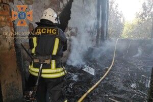 Рятувальники локалізували пожежу унаслідок влучання ракети на об’єкті інфраструктури в Ковелі