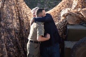 Відомий блогер показав дрони, які купили для його батальйону з допомогою Фонду Порошенка