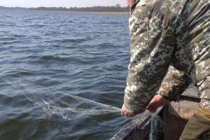 На водоймах Волині вилучили незаконні знаряддя лову