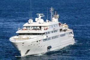 Журналіст розшукав розкішну яхту Коломойського: пришвартована у Болгарії (фото) 