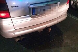 На трасі Київ-Чоп патрульні «спалили» водія-наркомана, бо той забув увімкнути світло фар (Фото)