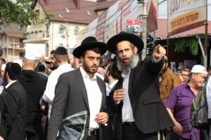 В Умані тягнуть до криміналу власника кафе, який відмовився обслуговувати хасидів