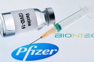У деяких жінок після вакцинації розпочалась аномальна кровотеча