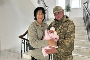 «Я не боялася»: захисниця з Кривого Рогу народила донечку у 52 роки