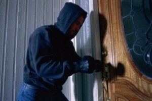 На Волині хулігани вдерлись у хату, коли господиня була відсутня