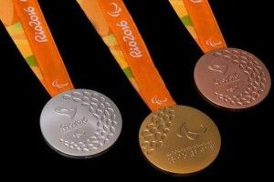 Чемпіон Паралімпіади та переможець Всесвітніх ігор продають свої медалі, щоб підтримати ЗСУ