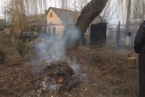 «Муніципали» нещадно штрафують лучан, які спалюють усілякий непотріб