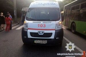 «Швидка» так мчала на допомогу, що збила 15-річного хлопця в навушниках 