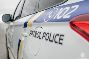 У Луцьку патрульні допомогли жінці, якій раптово стало зле посеред дороги 