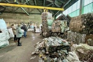 Переробляють за добу 5 тонн пляшок: на Волині успішно працює двічі релоковане підприємство