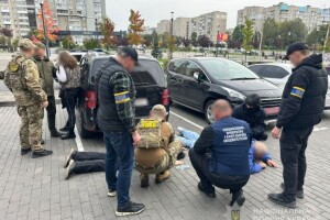 У Луцьку затримали батька, який віддавав заміж свою доньку-інваліда за 25 тисяч доларів