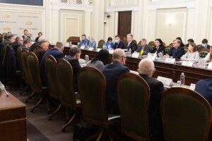 Порошенко після зустрічі з послами країн ЄС і НАТО: жорстка позиція США та союзників сьогодні зупинила плани Путіна