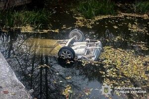 Трагедія на Хмельниччині: у річці знайшли автомобіль з тілами трьох дітей