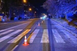 На Рівненщині «Meрседес» на «зебрі» збив 21-річну дівчину (Фото)
