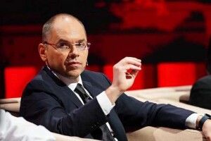 Степанов відреагував на скандал навколо вакцини AstraZeneca: «Вакцинував маму й тата»